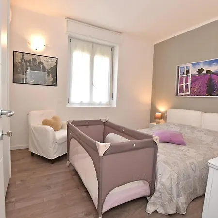 アパート Le Petit Bonheur コモ